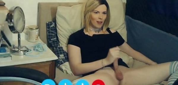 Naughty Trans Stepsister Leaves Webcam On - Jessica Bloom - trannyfans.net