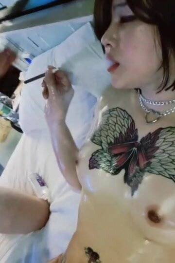 Tranny biggirl BunnycatRay with a submissive bitch(More on onlyfans) - ylez.com-fanstube.video